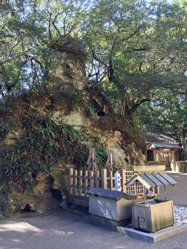 花の窟神社カグツチの墓