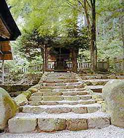 青玉神社境内社、熊野神社