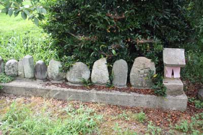 熊野神社石祠石碑