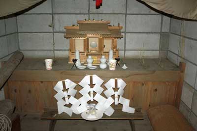 熊野神社社殿内