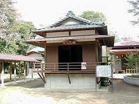 熊野神社神楽殿