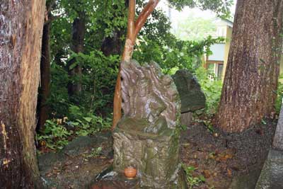 熊野権現石像