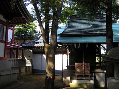 熊野神社と稲荷神社（八剱神社境内社）