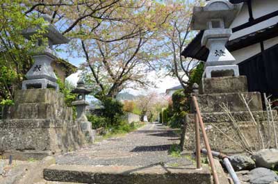 熊野神社旧参道の入口