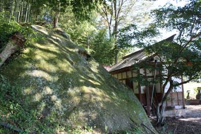 熊野神社巨石