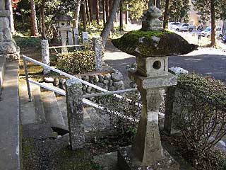 木野下神社石灯籠