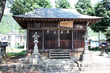 牛鞍神社拝殿