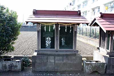 第六天社、熊野神社の合殿