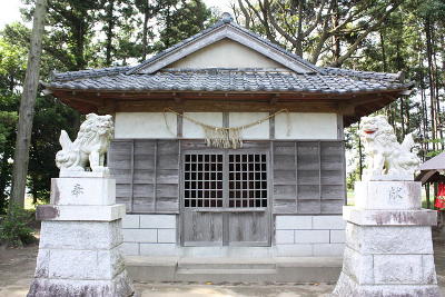 中里神社拝殿