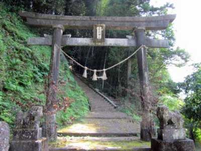 三熊野神社鳥居