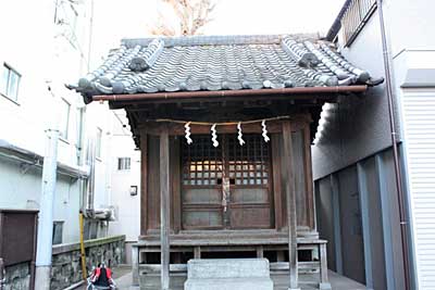 東関森稲荷神社拝殿